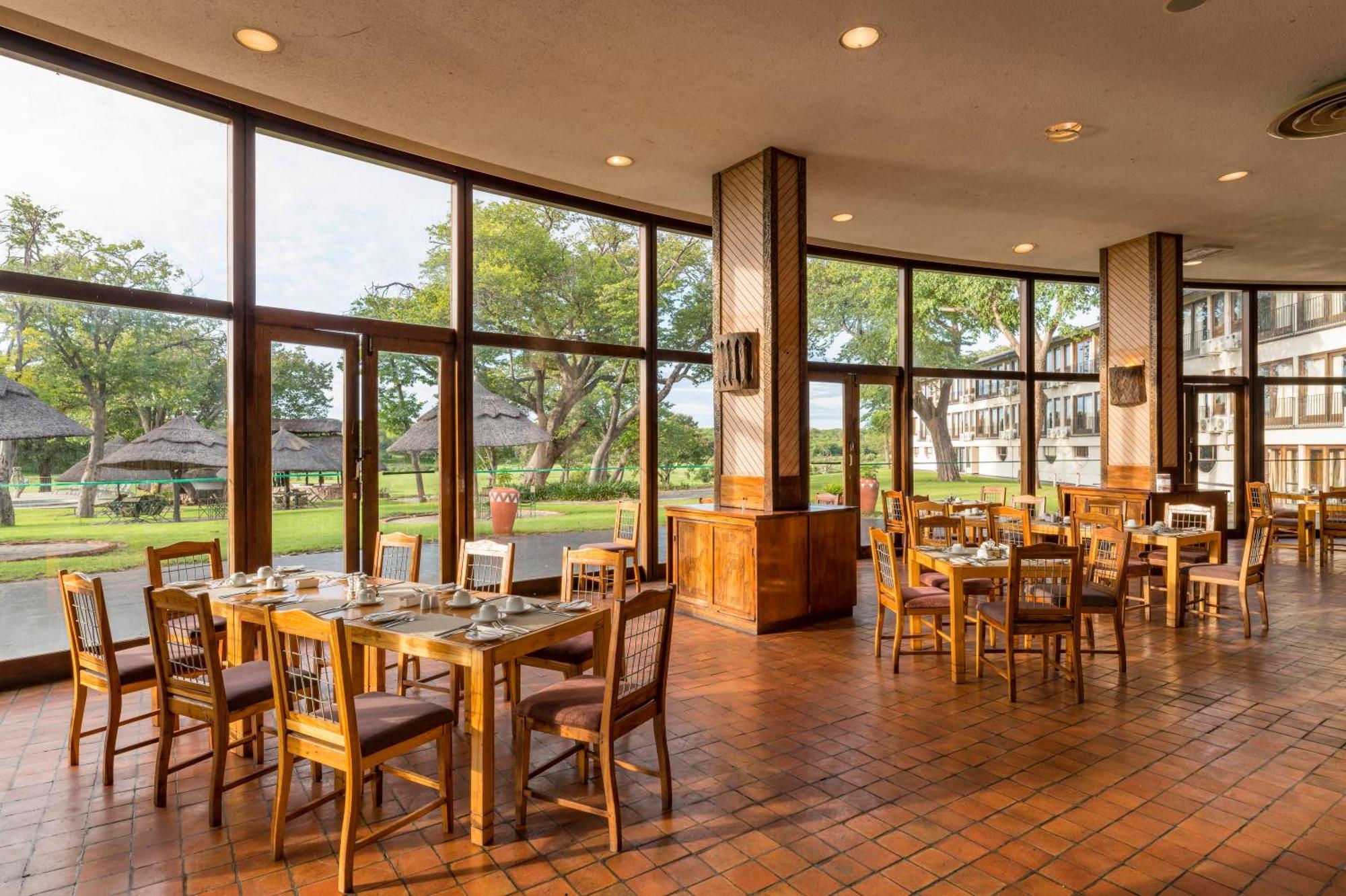 Hwange Safari Lodge Dete Ngoại thất bức ảnh