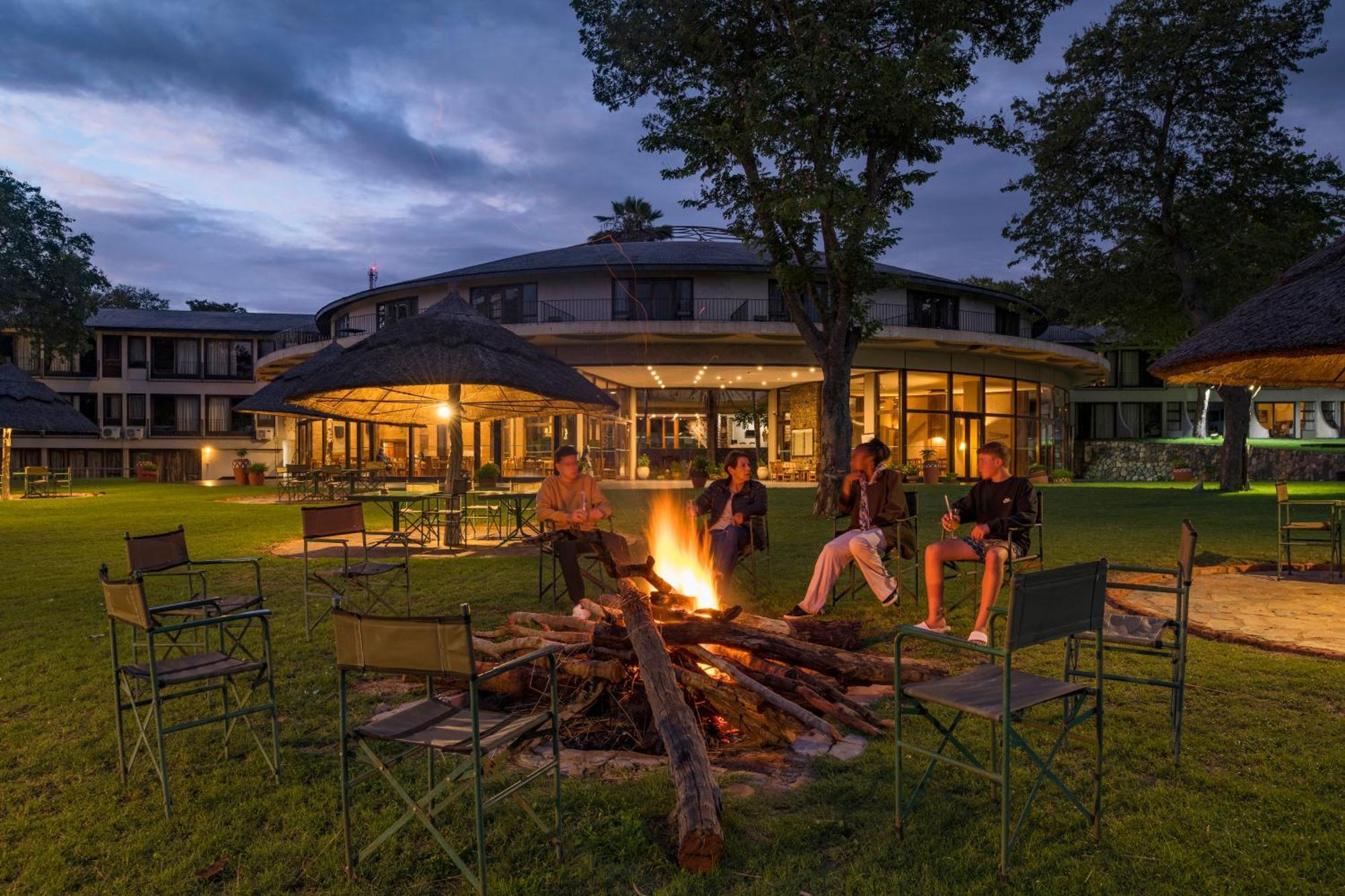 Hwange Safari Lodge Dete Ngoại thất bức ảnh